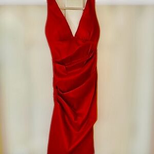 ❤️🤩 STUNNING RED SILKY VALENTINE’S DAY, COCKTAIL, PARTY, DATE NIGHT DRESS